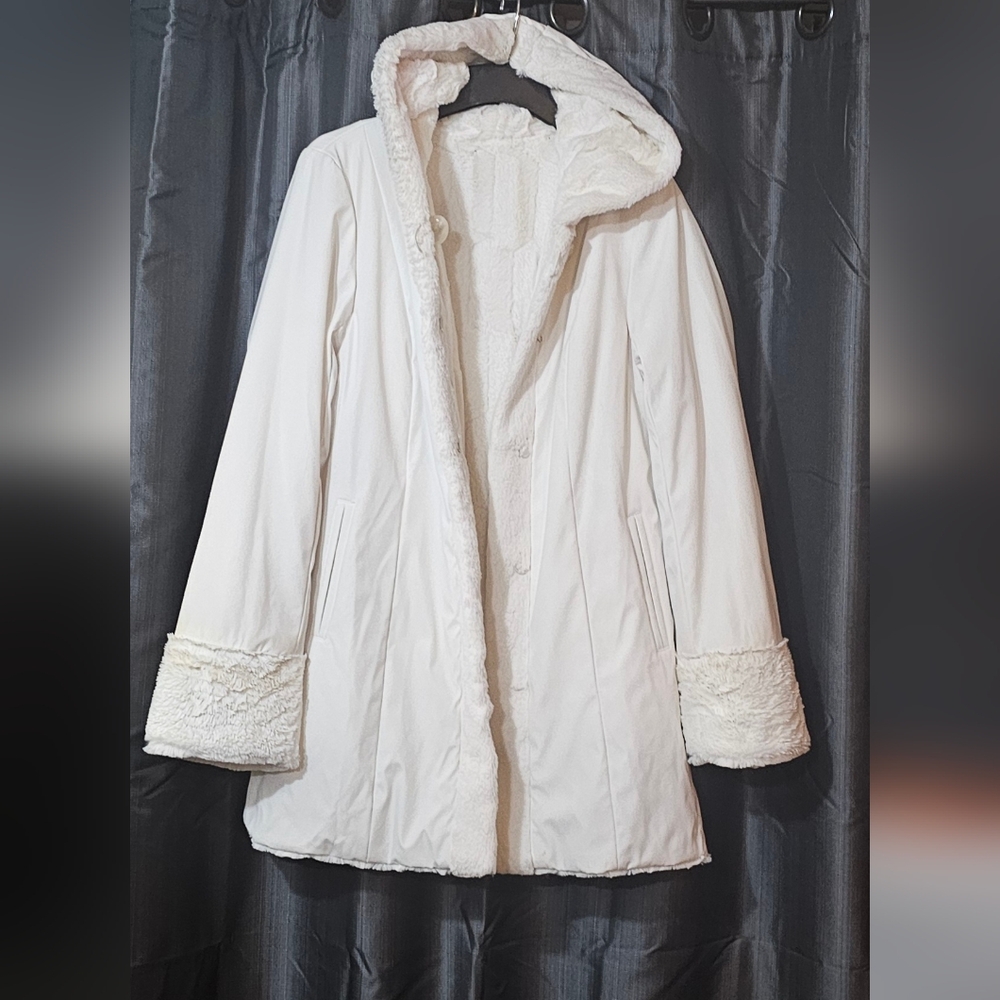White Glamorous Womens Fur Versatile Reversible Rain Coat  Button Jacket EUC - Picture 9 of 9